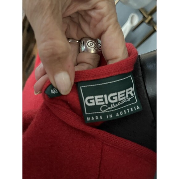 Geiger Collection Embroidered Boiled Wool Jacket Caridgan Flowers Red 40 M - Picture 8 of 8